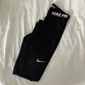 Nike pro leggings size S